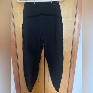Lululemon Athletica Scuba Fur Joggers - Size 6